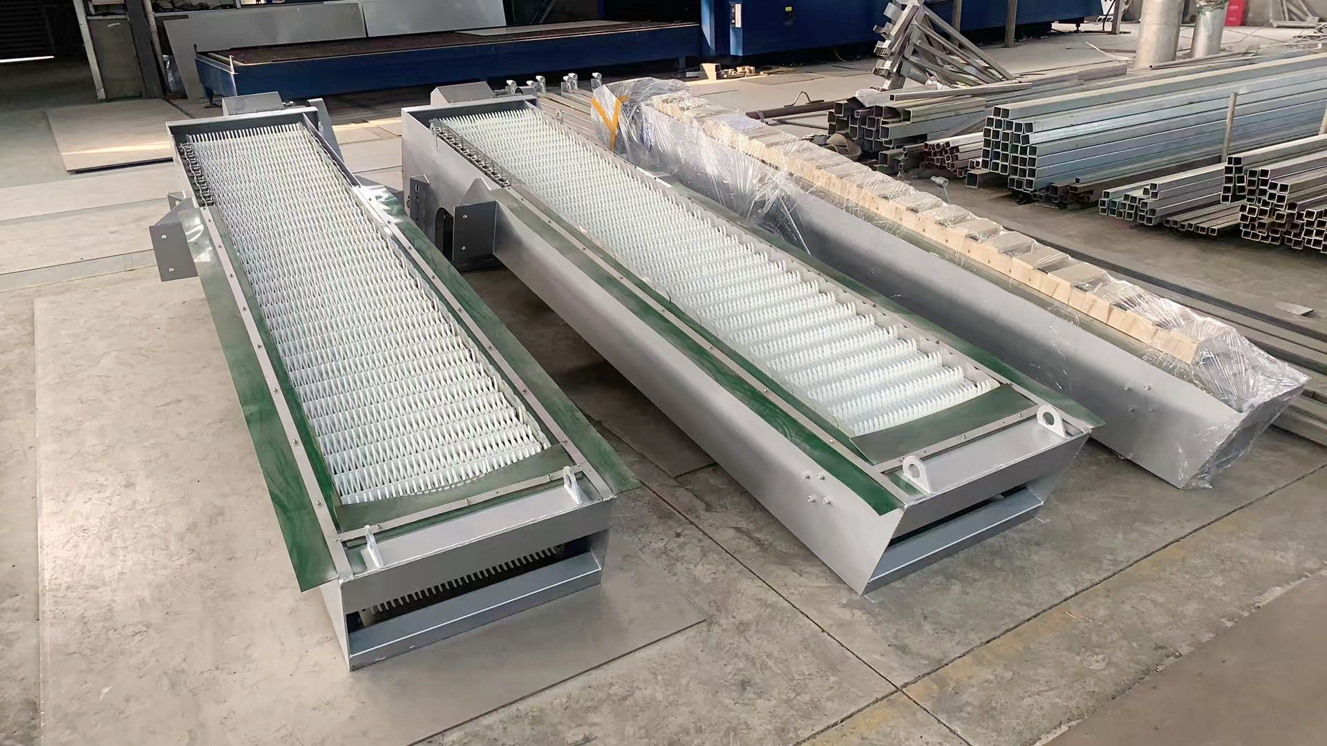 回轉(zhuǎn)耙式格柵除污機(jī)是保障整個(gè)水處理系統(tǒng)順暢運(yùn)行的基石。