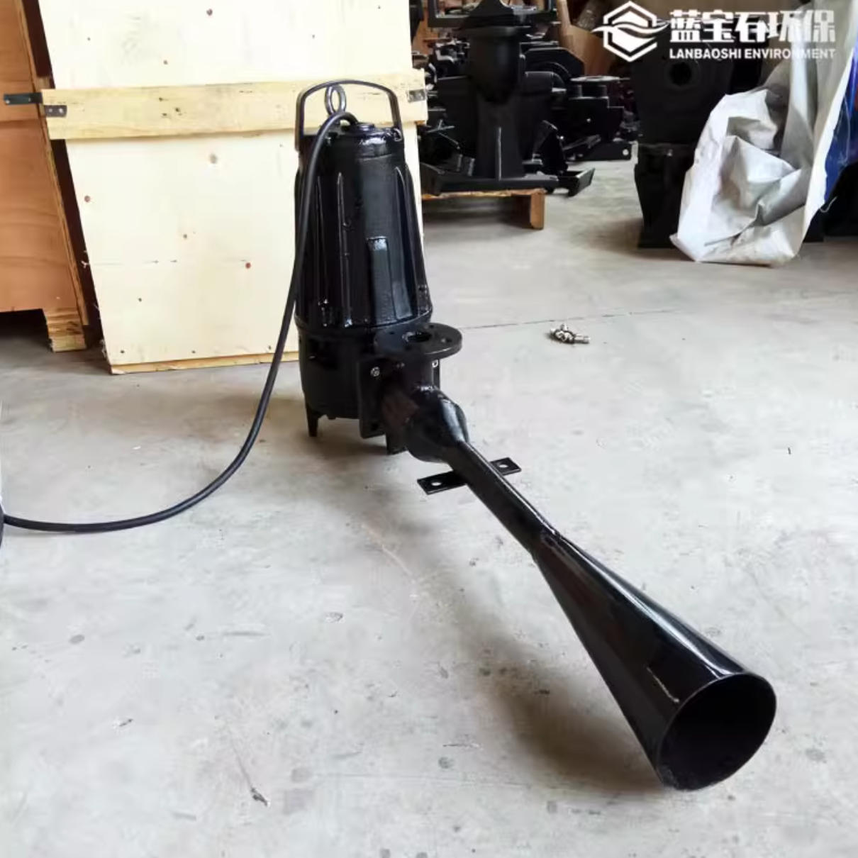 南京藍(lán)寶石環(huán)保與湖南公司合作，提供QSB0.75kw潛水射流曝氣機(jī)設(shè)備